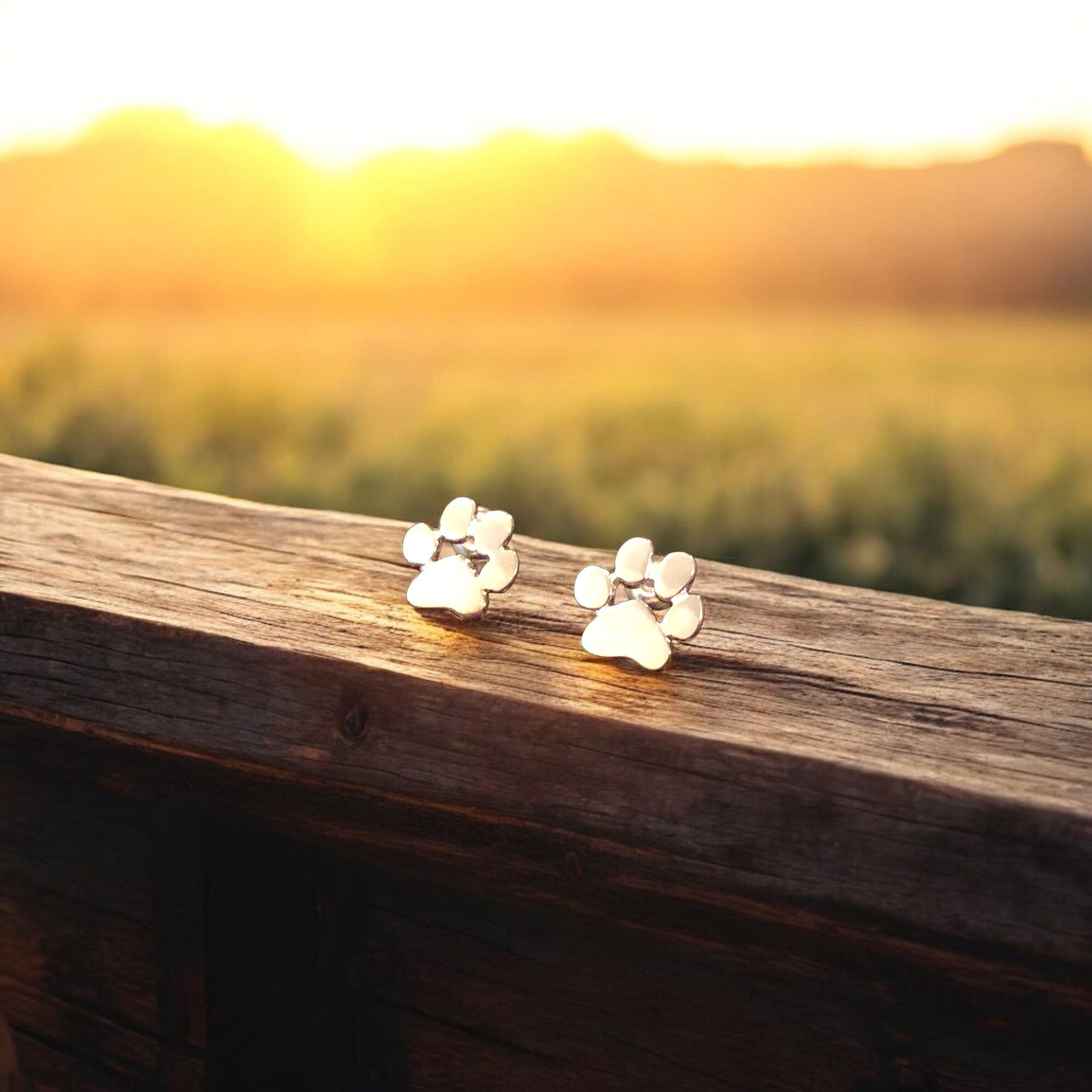 Lylah™ | Paw Huggie Earrings